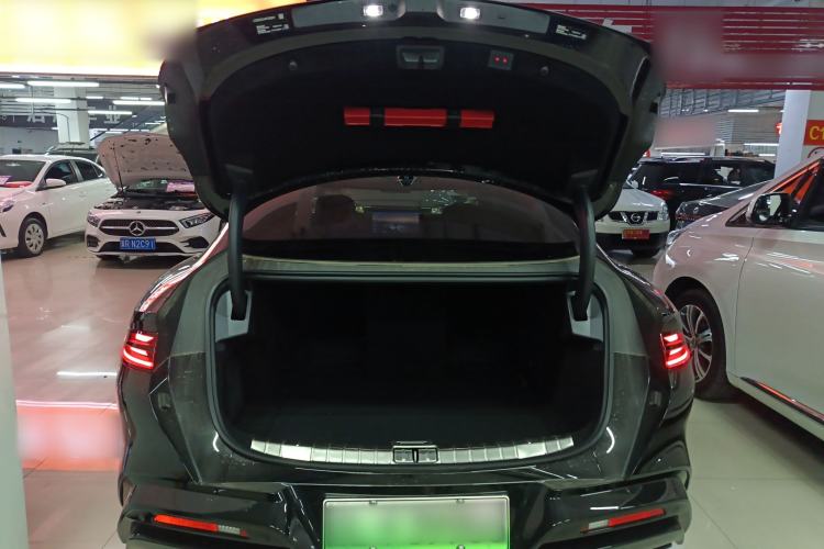 Used Denza Z9 2024 1100 km Four-Wheel Drive Max Version