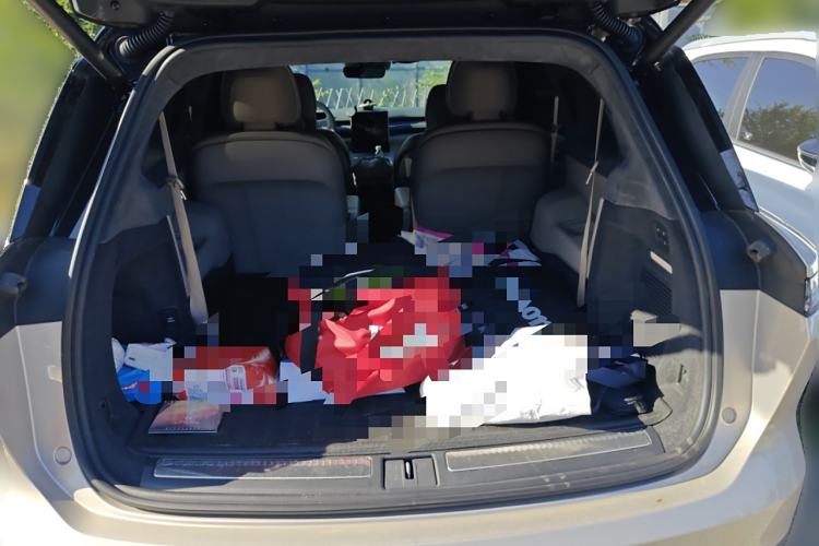 Used Nio ES8 2024 75 kWh Trunk