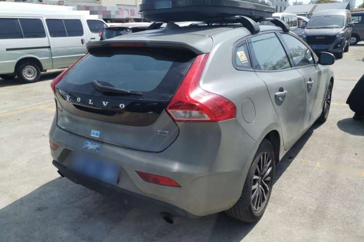 Used Volvo V40 2017 T3 Zhiyi Edition
