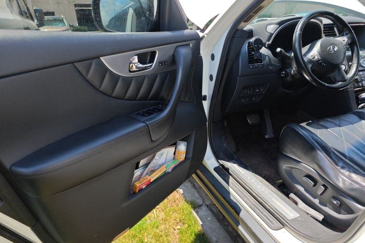 Used Infiniti FX 2011 FX35 Jinshang Overdrive Edition Driver Seat