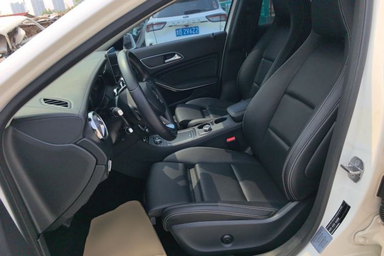 Used Mercedes-Benz GLA 2018 GLA 200 Fashion Model Left Front Seat