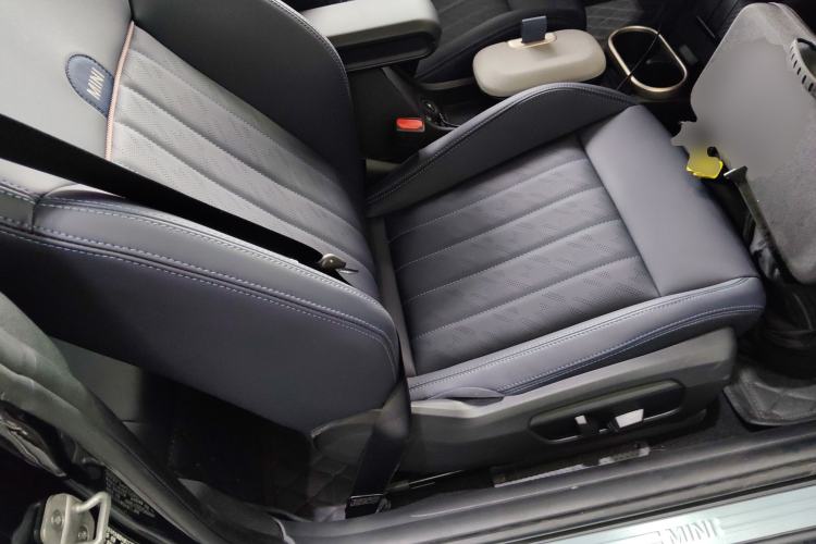 Used MINI MINI 2025 2.0T COOPER S Artist