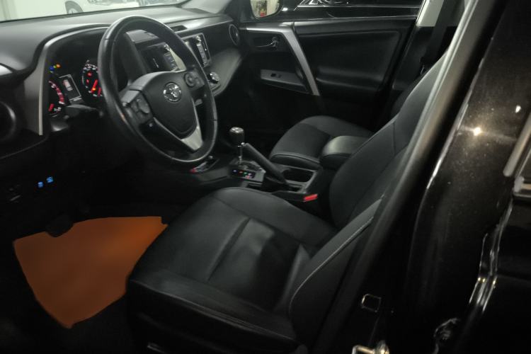 Used Toyota RAV4 2016 2.0L CVT Two-Wheel Drive Smart Edition China V Standard
