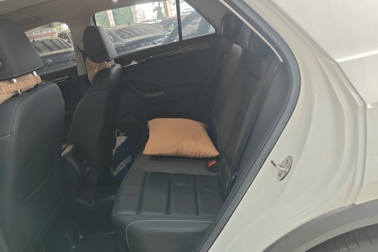 Used Volkswagen T-ROC 2022 280TSI DSG Two-Wheel Drive Elite PLUS Left Rear Seat