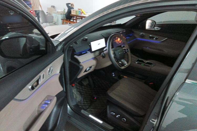 Used Fengyun T8 2025 1.5T 130km Deluxe Version 5 Seats Driver Seat