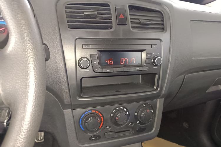 Used Dongfeng Fengon 330 2014 1.5L Manual Utility Version DK15