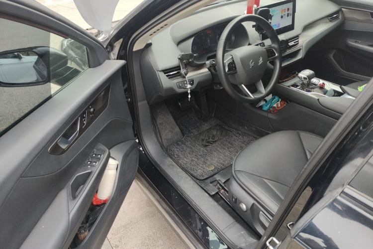 Used Hongqi E-QM5 2023 Base Travel Edition
