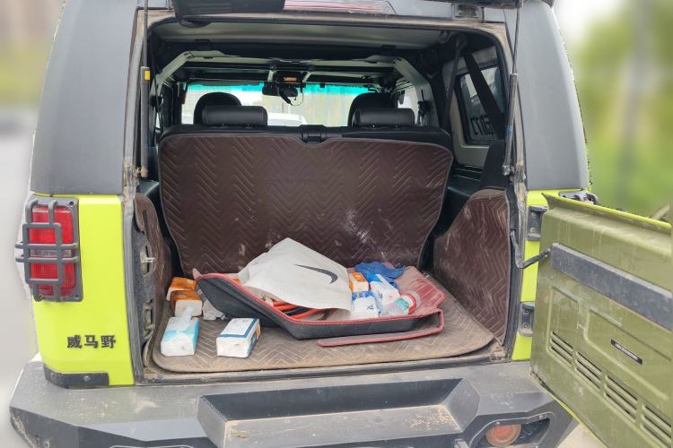 Used BAIC Off-Road BJ40 2016 2.3T Automatic Four-Wheel Drive Premium Edition Trunk