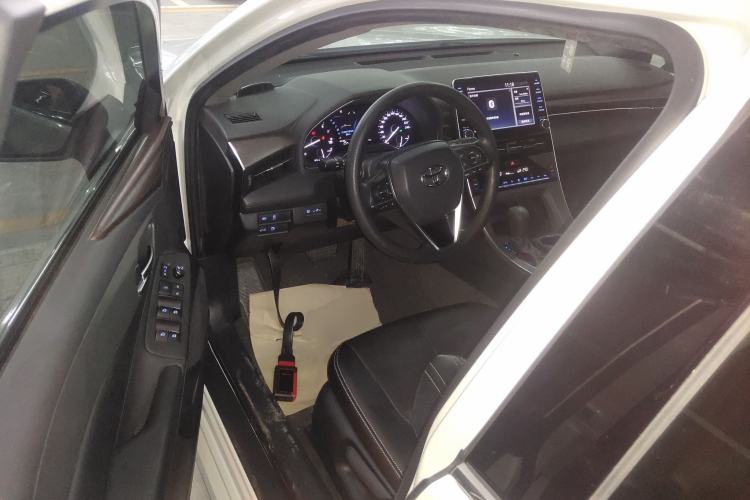 Used Toyota Avalon 2019 2.0L Ambition Edition China VI
