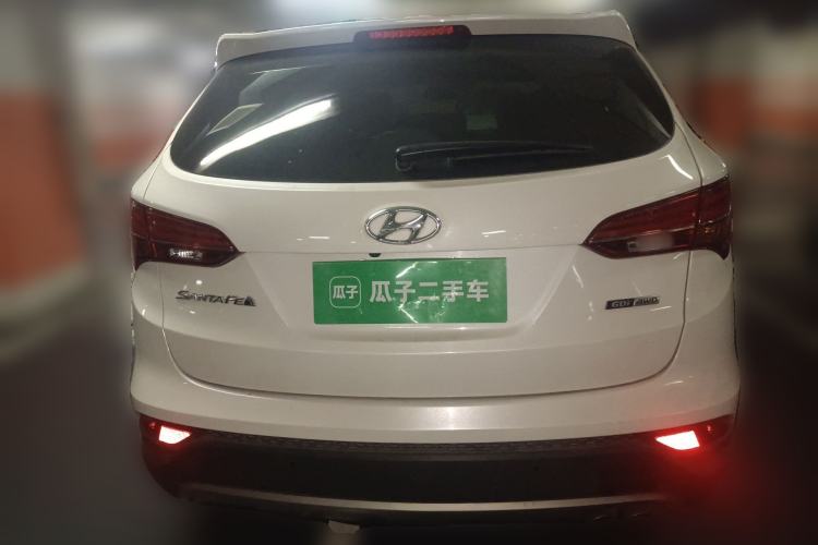 Used Hyundai Grand SantaFe 2013 3.0L 7-Seater 4x4 Flagship Edition Rear