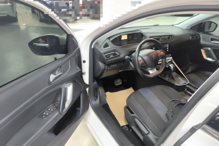 Used Peugeot 308 2018 1.6L Automatic Luxury Edition
