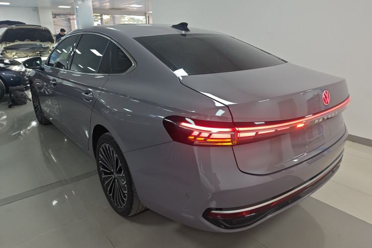 Used Volkswagen Passat 2025 Pro 380TSI Dragon Supreme Edition