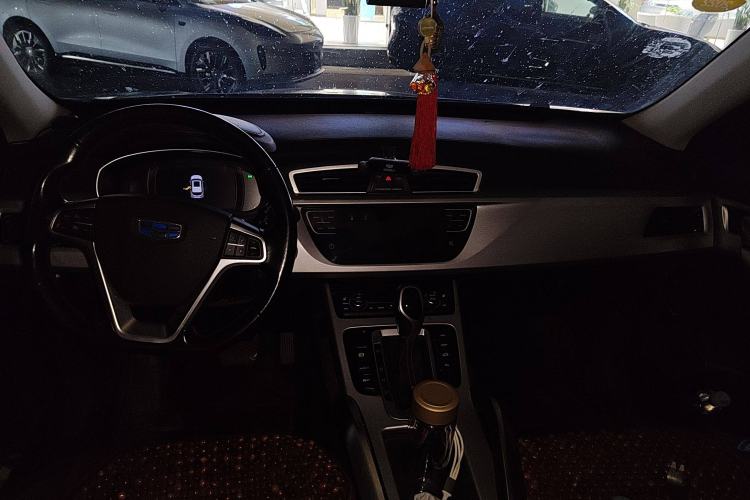 Used Geely Auto Emgrand X7 Sport 2016 1.8TD Automatic ZhiZun Version
