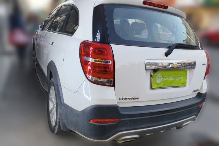 Used Chevrolet Captiva 2015 2.4L 4x4 Flagship Edition 7-Seater