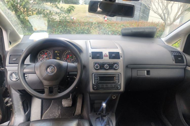 Used Volkswagen Touran 2013 1.4T DSG Comfort Edition 5-Seater
