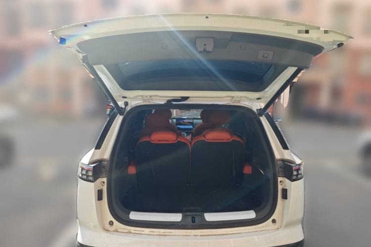 Used Dongfeng eπ eπ008 2024 636Max All-Electric Version 6 Seats Trunk