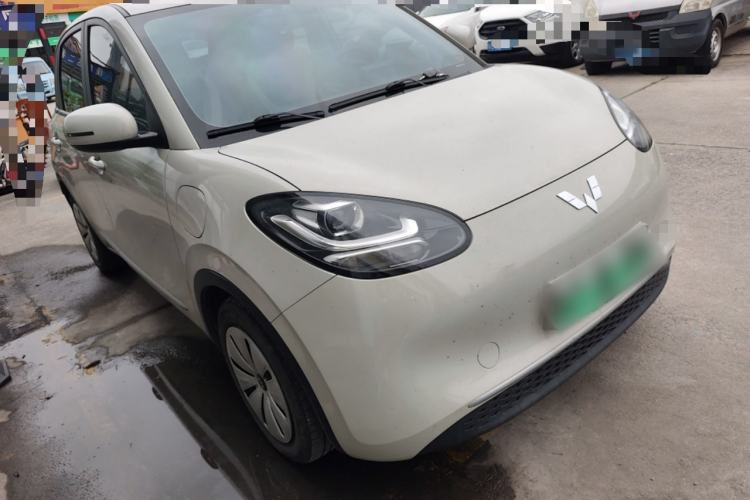 Used Wuling Bingo 2023 203km Light Edition Front Right 45 Deg