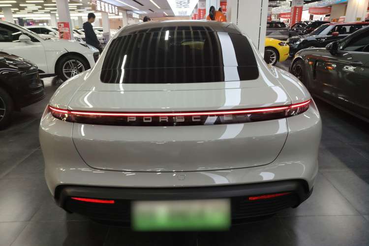 Used Porsche Taycan 2022-Year Updated Taycan
