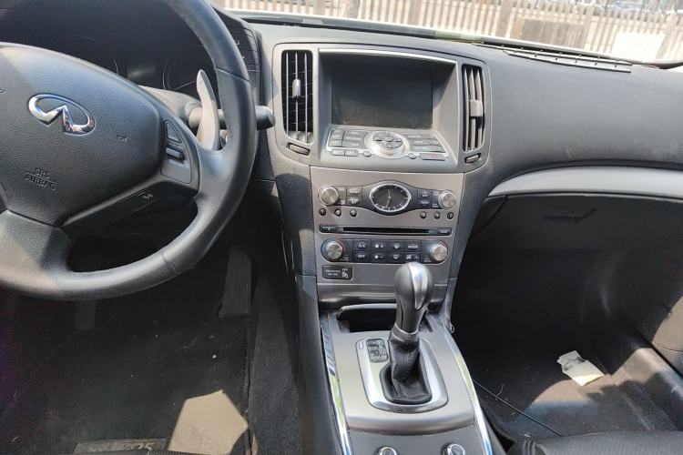 Used Infiniti G Series 2013 G25 Sedan Sport Edition Center Console