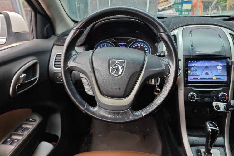 Used Baojun 610 2014 CROSS 1.5L Automatic Comfort Model Steering Wheel