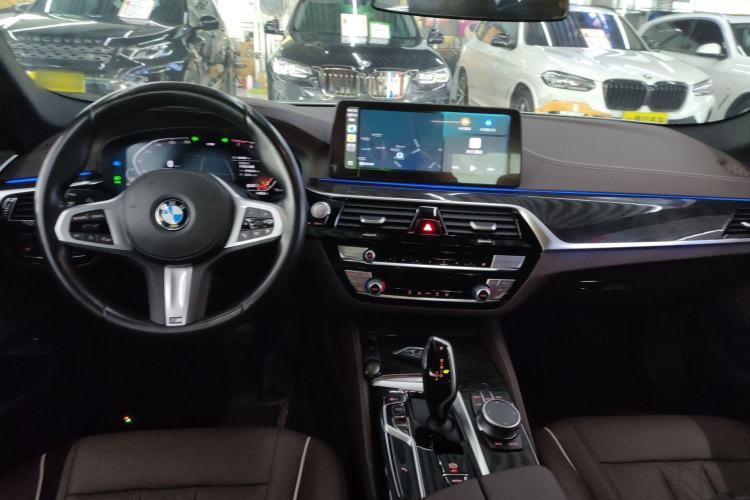 Used BMW 5 Series 2022 525Li M Sport Package Center Console