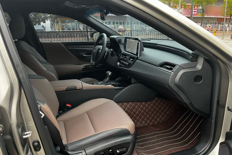 Used Lexus ES 2022 200 Excellence Edition