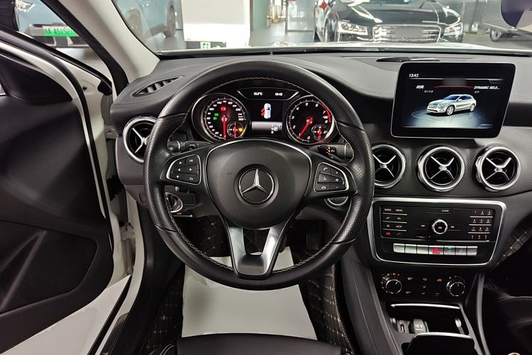Used Mercedes-Benz GLA 2018 GLA 200 Fashion Model