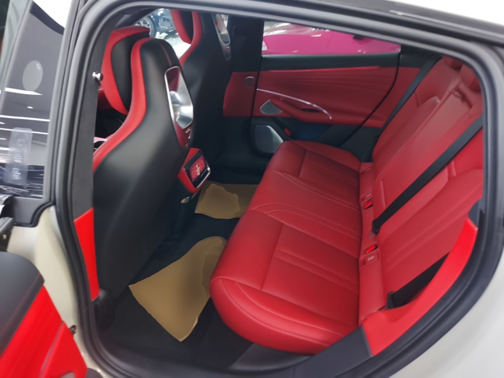 Xiaomi Auto SU7 2026 Model Pro — снимка 20