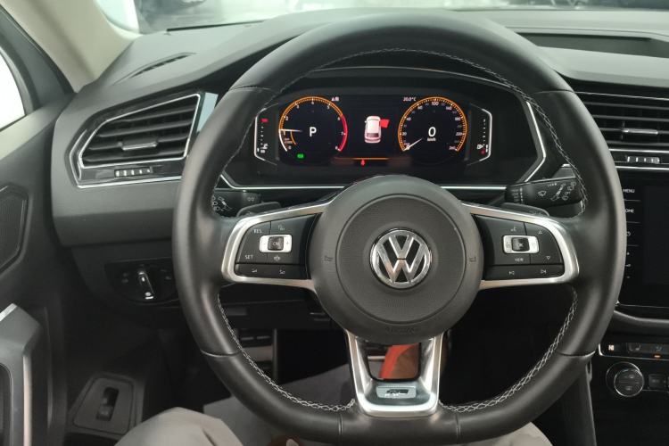 Used Volkswagen Tiguan L 2019 330TSI Automatic Two-Wheel Drive R-Line Flagship Model China VI Standard