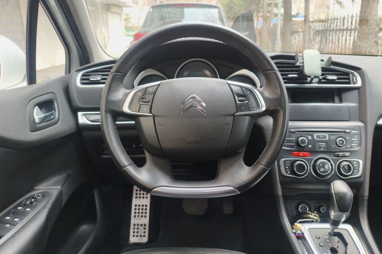 Used Citroen C4L 2013 1.6 THP Automatic Impression Edition
