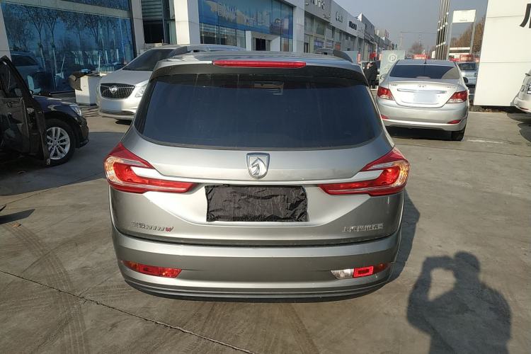 Used Baojun 310W 2017 1.5L Manual Comfort Version China VI Emission Standard
