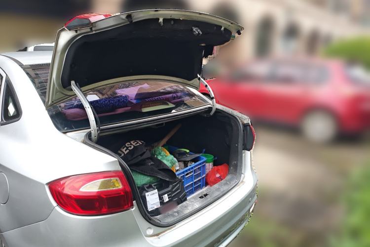 Used JAC Group J6 A30 2013 1.5L Manual Luxury Model China IV Standard