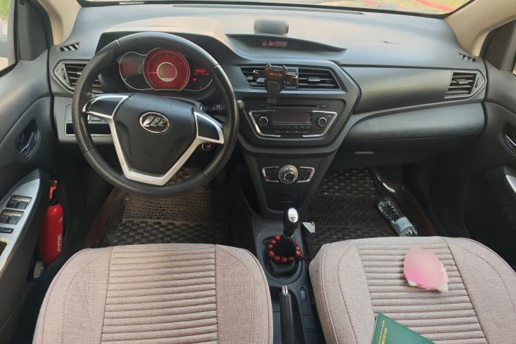 Used Lifan Auto X50 2014 1.5L Manual Elite Model
