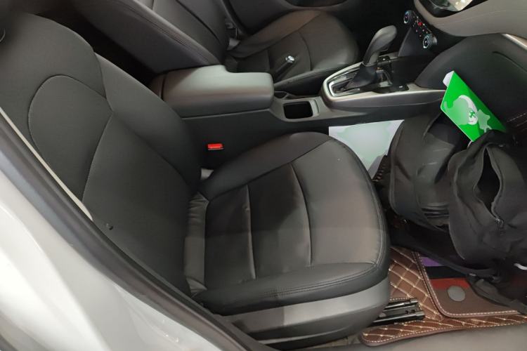 Used Chevrolet Malibu 2016 1.6T Automatic Comfort Edition Right Front Seat