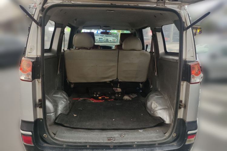 Used Dongfeng Shuaike 2011 1.6L Manual Commercial 5-Seater Trunk