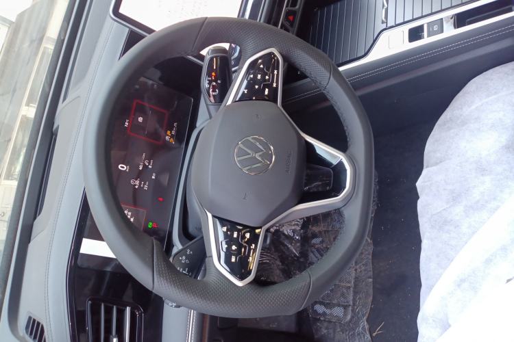 Used Volkswagen Magotan 2026 380TSI DSG Prestige Package—Daimai Package Steering Wheel
