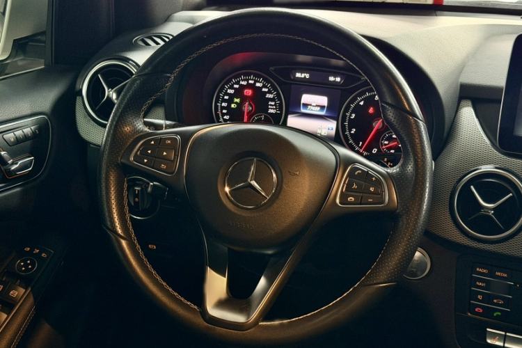 Used Mercedes-Benz B-Class 2016 B 200 Exclusive Edition
