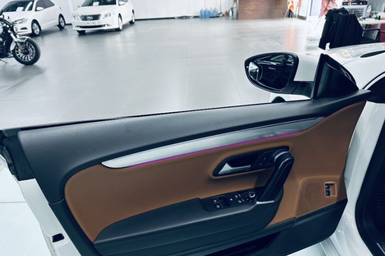 Used Volkswagen FAW-Volkswagen CC 2015 2.0 TSI Luxury Model
