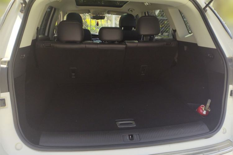 Used Roewe RX5 MAX 2021 Supreme Series 300TGI Automatic Luxury Cabin Edition Trunk