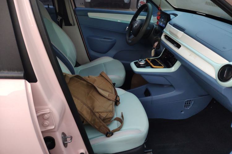 Used Dongfeng NAMMI BOX 2022 Light Wind Edition 201KM Lightning Model Right Front Seat