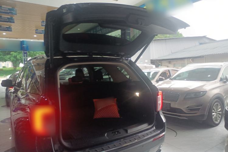 Used Ford Explorer 2020 EcoBoost 285 4x4 Titanium Edition 7-Seater Trunk