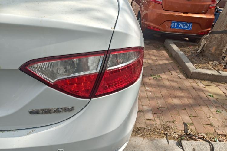 Used Chery Arrizo 7 2015 1.6L Manual ZhiShang Edition
