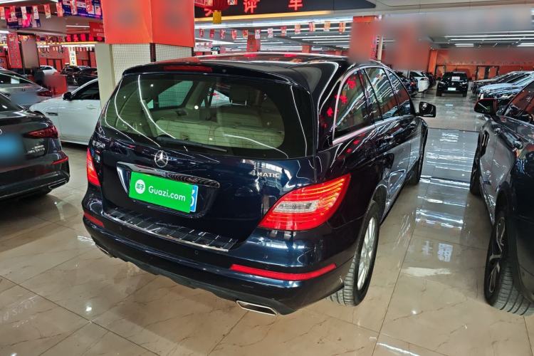 Used Mercedes-Benz R-Class 2011 R 350 L 4MATIC