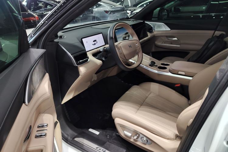 Used XPeng G9 2025 625 Long-Range Max Driver Seat