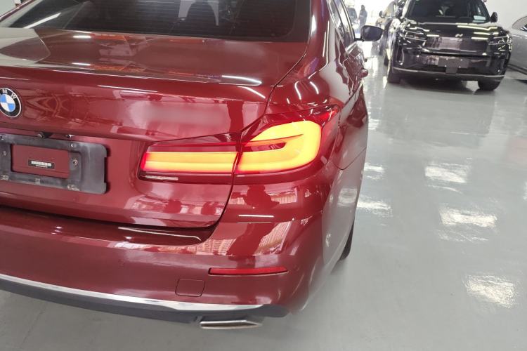 Used BMW 5 Series 2021 Restyled 530Li Leading Edition Luxury Package Exterior 3