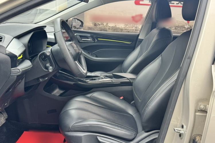 Used Roewe i5 2021 1.5L CVT Diamond Edition
