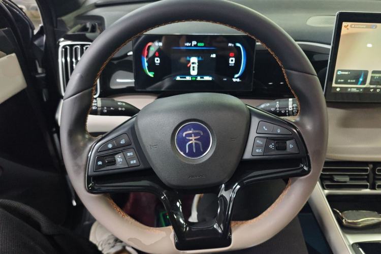 Used BYD Song Pro New Energy 2024 HONOR Edition DM-i 71KM Navigation Model Steering Wheel