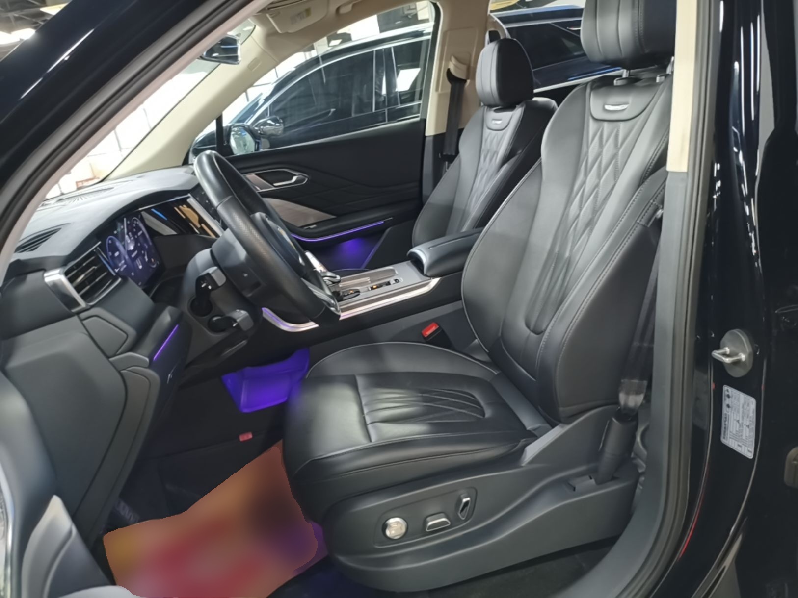 Hongqi HS7 PHEV 2024 2.0T PHEV Four-Wheel Drive Flagship Edition 6 Seats — снимка 19