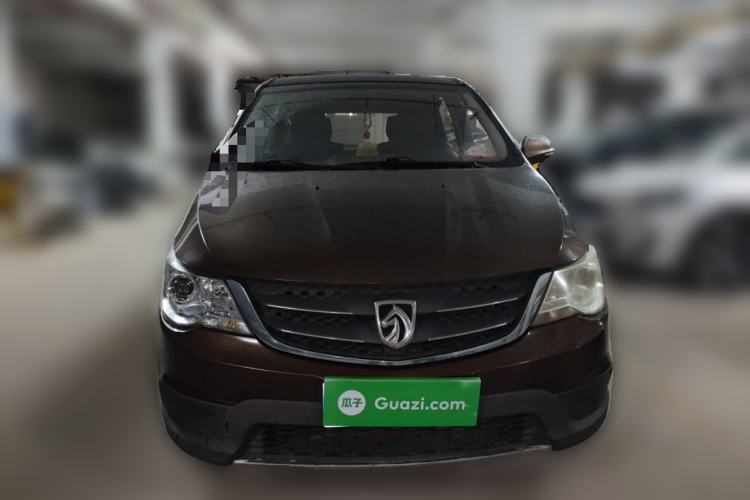 Used Baojun 730 2014 1.5L manual standard trim 7 seats