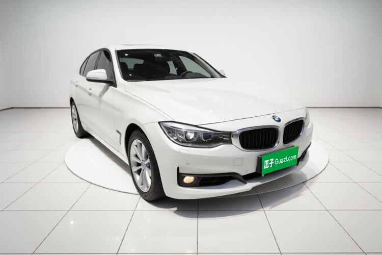 Used BMW 3 Series GT 2016 320i Fashion Model Exterior 1